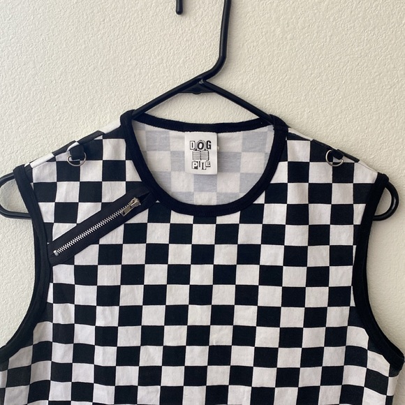 Checkered Muscle Tank Top - Picture 2 of 7